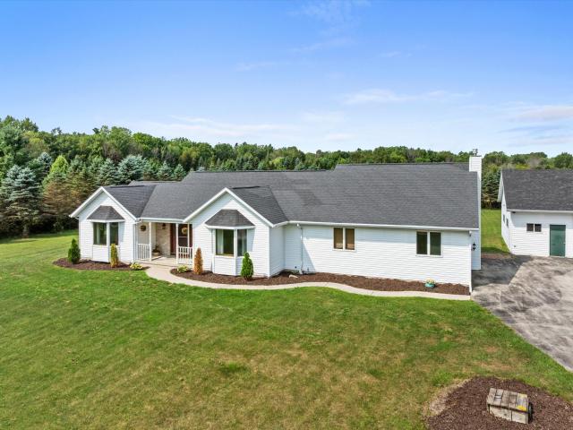 3538 Greenview Ct
