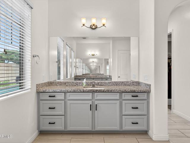 3530 E Aquarius Pl. Chandler, AZ 85249 | MLS #7018