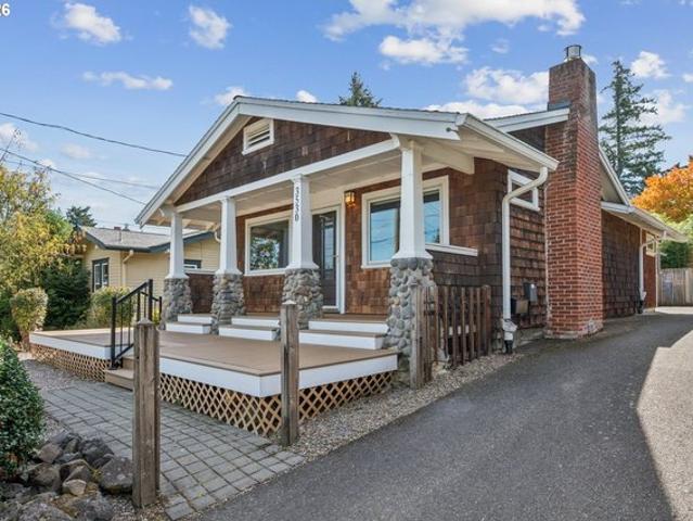 3530 SW Falcon St, Portland, OR 97219
