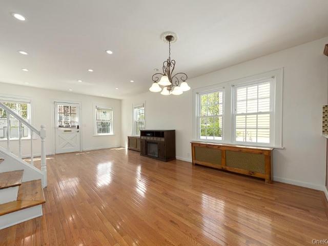 353 W Jamaica Ave, Valley Stream, NY 11580 | MLS #988760