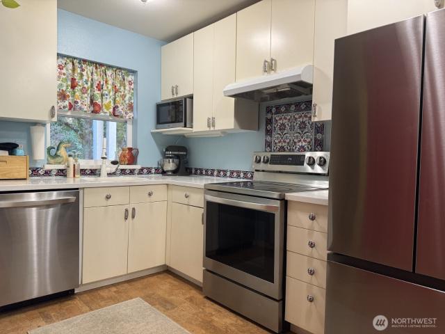 353 Wallace Way NE # 7