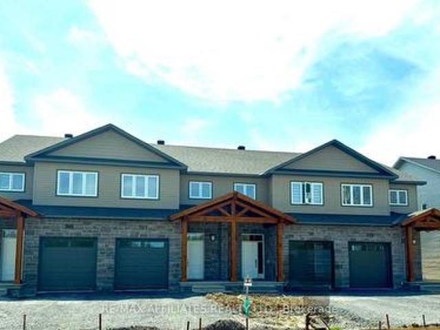 353 Voyageur Place, Russell, ON, K0A 1W0 house for sale | Listing ID X12460 | Royal LePage
