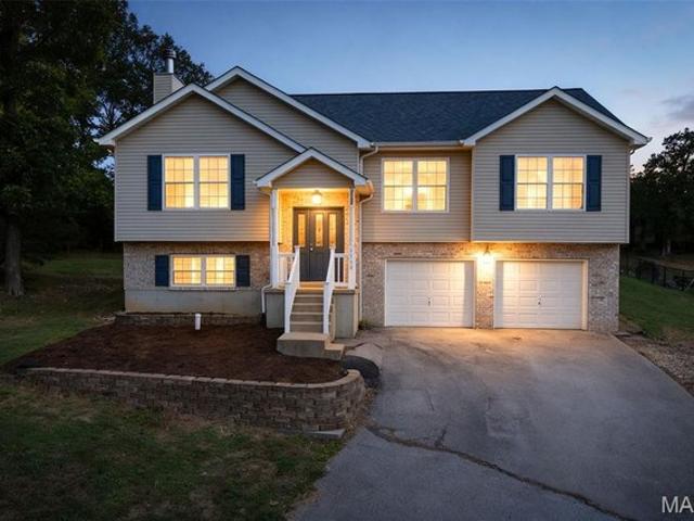 3548 Imperial Hills Dr, Imperial, MO 63052