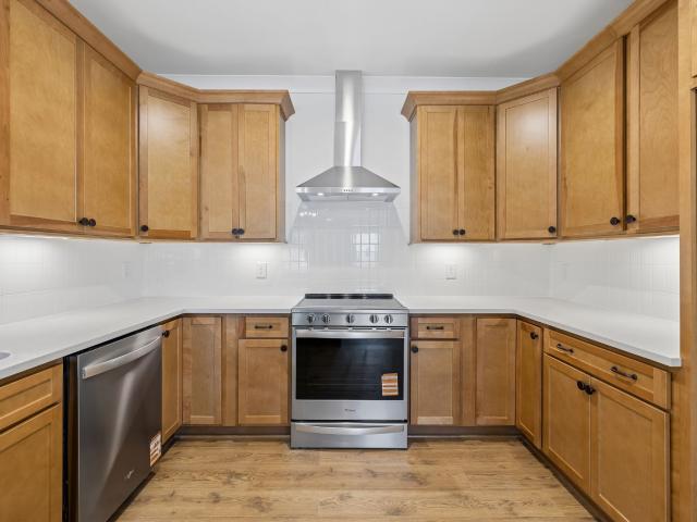 3543 John Richards Dr