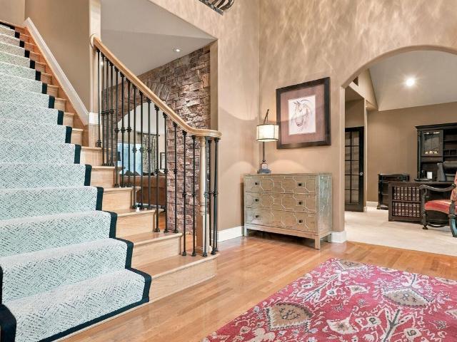 354 E Cambridge Lane