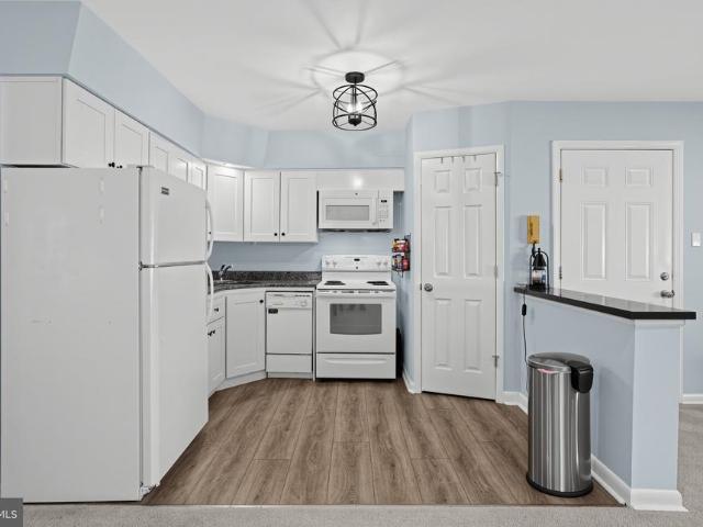 354 S Swarthmore Avenue # B 2