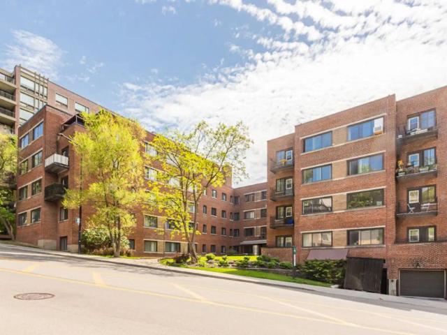 3555 Avenue Atwater — 2 ½