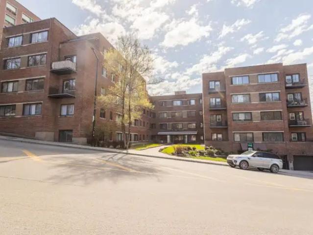 3555 Avenue Atwater | 3555 Avenue Atwater, Montreal · 1 ch