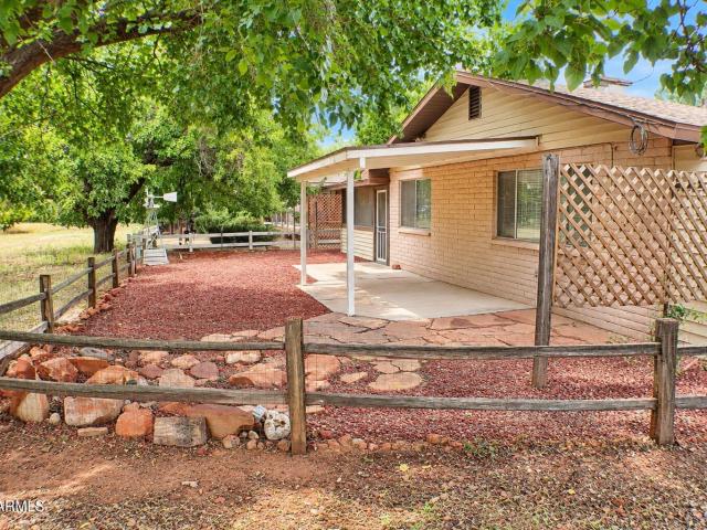 3555 e rimrock drive