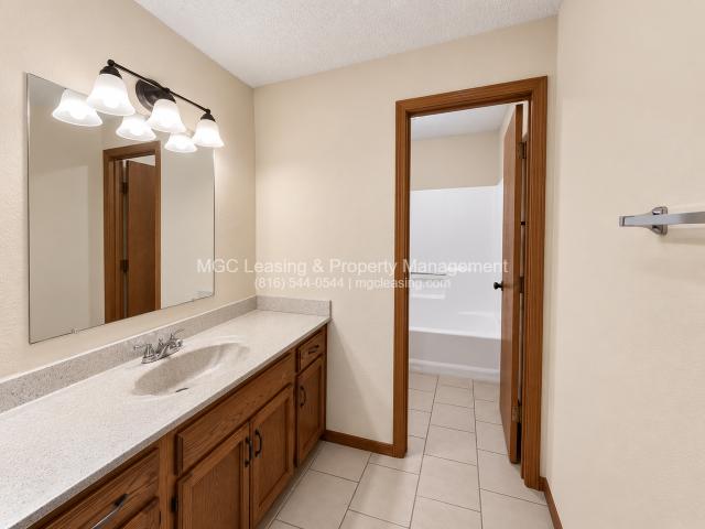 3557 3563 NE Independence Cir 3 Bedroom Home for Rent at 3557 Ne Independence Cir, Lee's Summit, MO 64064 Woods Chapel Acres