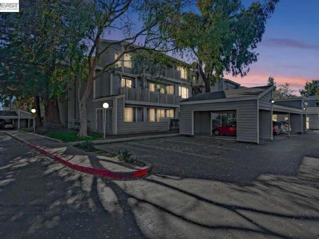 3550 Buttonwood Ter 111