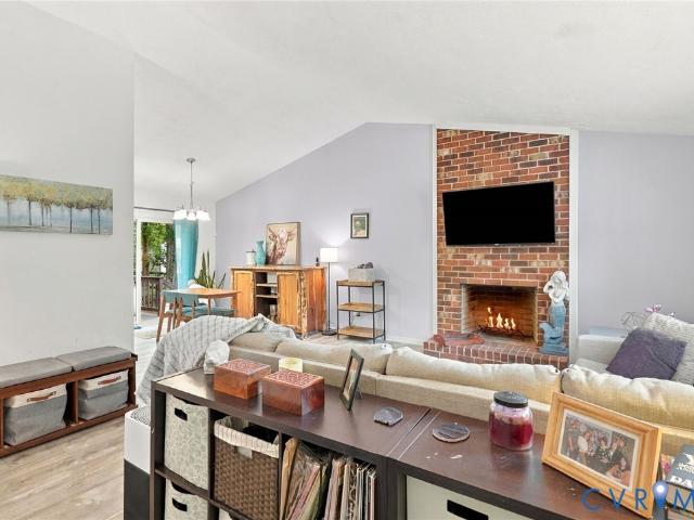 3552 Castlebury Drive