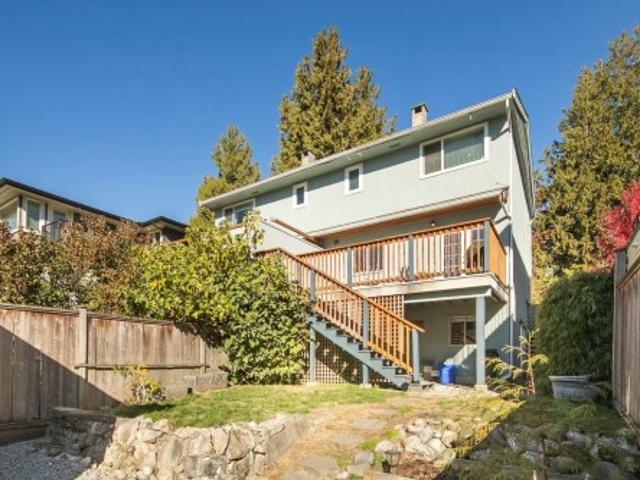 355 4Th Street E, North Vancouver, BC, V7L 1J3 duplex for sale | Listing ID R3177 | Royal LePage