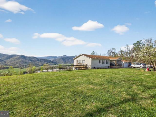 355 Clan Alpine Way