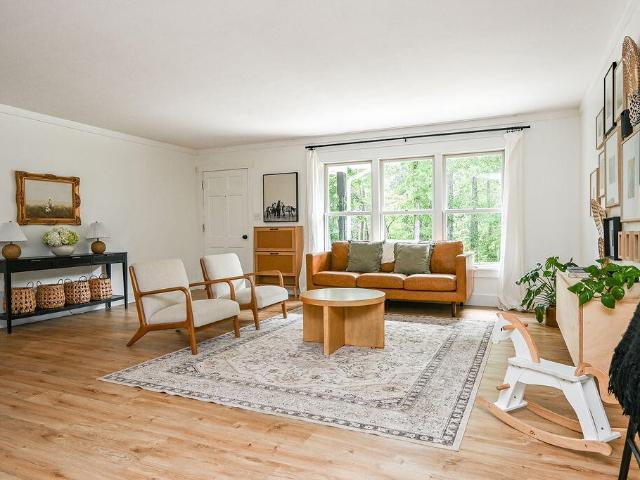 355 Apache Trail NW