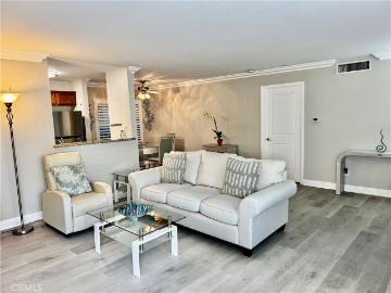 355 N Maple St, Unit 121, Burbank, CA 91505 | MLS #SR26107