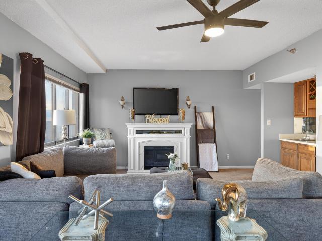 355 S Broadway # Unit 202