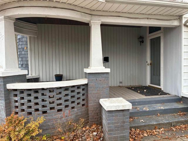 355 W Walnut Street