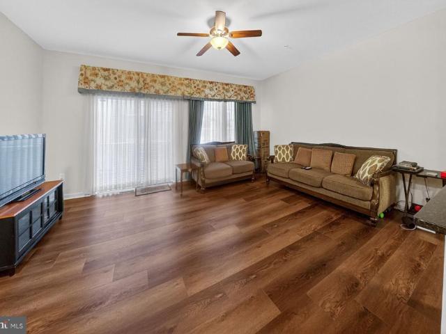 3565 Woodlake Drive # 4