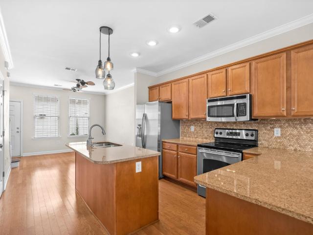 3560 Alexandria Ave. 3560