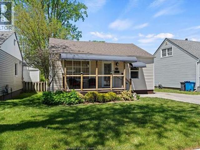 3560 Barrymore Lane, Windsor, ON, N9C 1V3 house for sale | Listing ID 26019 | Royal LePage