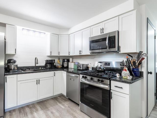 3560 Sandpoint Road