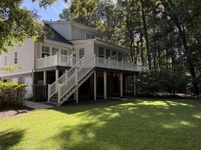 3561 Flowering Oak Way