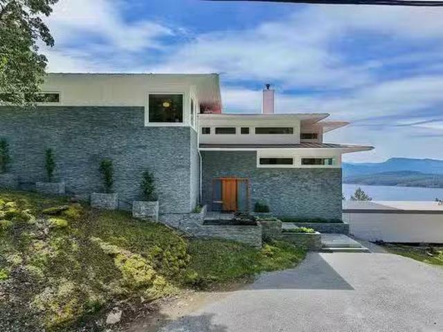 356 East West Road, Mayne Island, BC, V0N 2J2 house for sale.