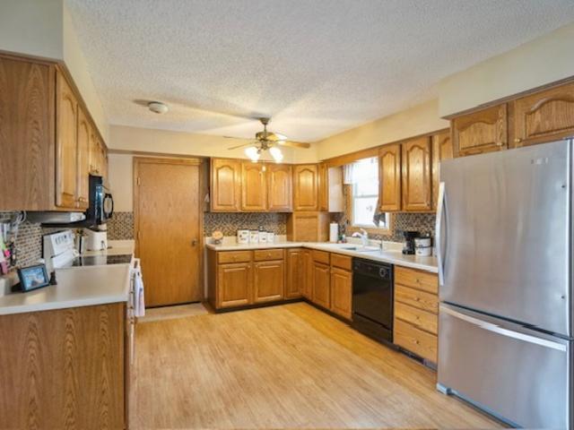 356 W Meadow Lane