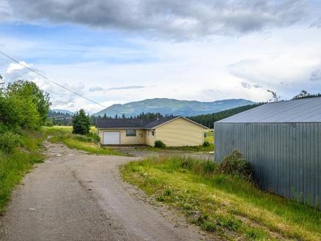 3575 Canyon Road, Spallumcheen, BC, V4Y 0M7 house for sale | Listing ID 10373 | Royal LePage