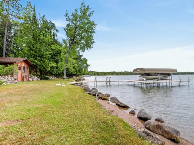 35794 N Moose Point Road
