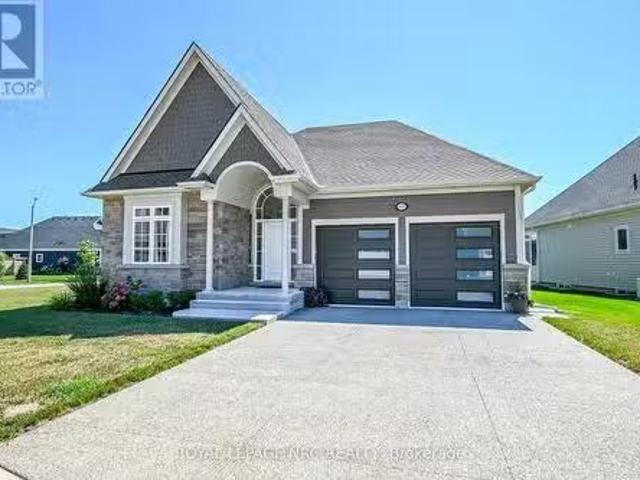 3571 Whispering Woods Trail, Fort Erie Ridgeway, ON, L0S 1N0.