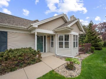 357 Concord Dr, Oregon, WI 53575 | MLS #2021