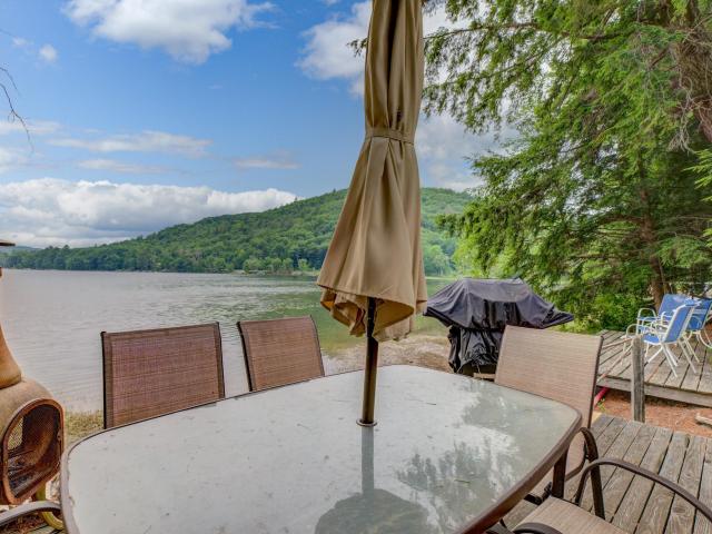 357 E Stoner Lake Road