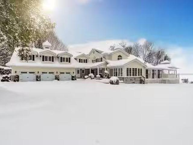 357 Rg Beau Lac, Stratford, QC, G0Y 1P0 Luxury House for sal.