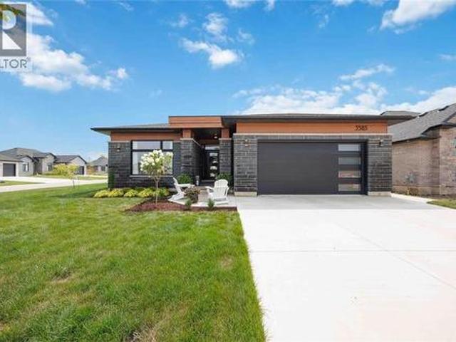3585 Britt Boulevard, Plympton Wyoming, ON, N0N 1E0 house for sale | Listing ID 26019 | Royal LePage
