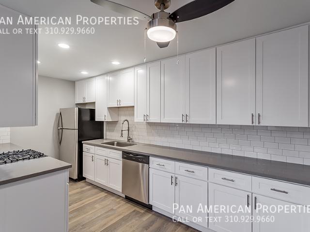 3582 Green Ave 2 beds, 2 full baths