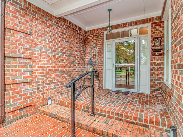 358 Doral Dr