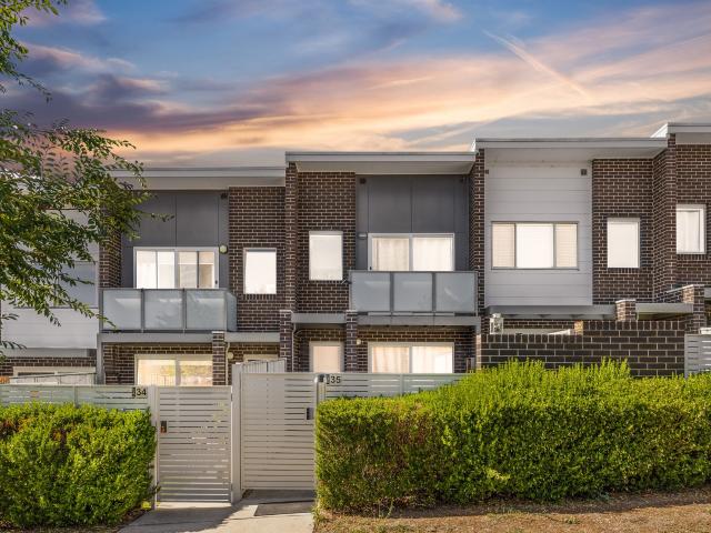 35/8 Ken Tribe Street, Coombs ACT 2611 Townhouse For Rent | Domain