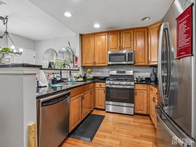 358 Rector Street 311