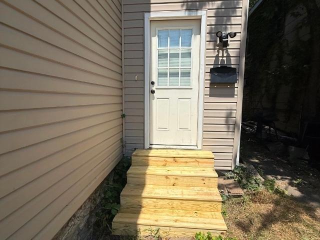 358 W 17TH Street