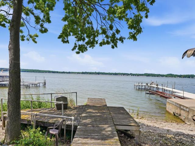 3594 S Memorial Shoreway Drive