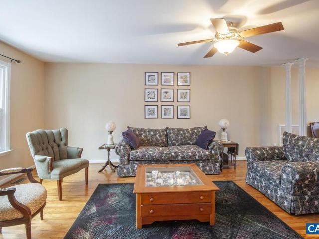 3595 Montgomery Ln