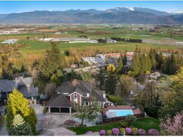 Lower Sumas Mountain, Clayburn - Patio