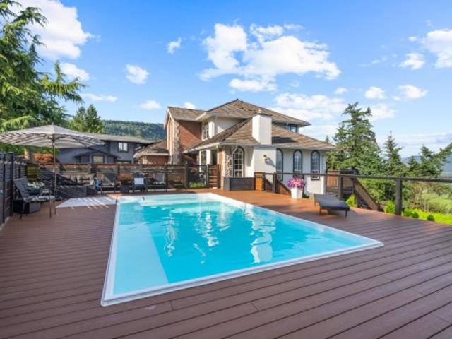 35993 Eaglecrest Place, Abbotsford, BC, V3G 1E7 house for sale | Listing ID R3155 | Royal LePage
