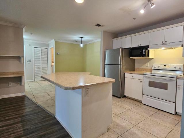 3591 Kernan Blvd S, Unit 323, Jacksonville, FL 32224 | MLS #2102