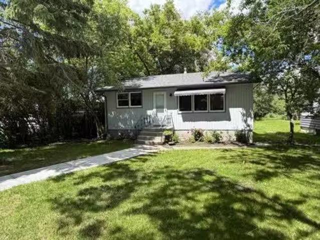 3593 54 Avenue Crescent, Red Deer, AB, T4N 4L7 house for sal.