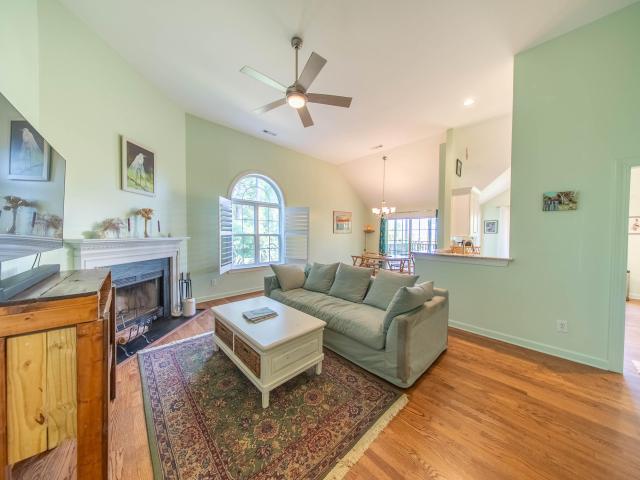 359 Kingston Lane