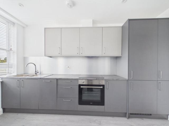 35 51 Station Road, Egham TW20, 1 bed flat to rent, £1,550 pcm | PrimeLocation