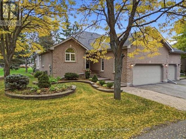 35 300 Franmor Drive, Peterborough Ashburnham Ward 4, ON, K9H 7R1 townhouse for sale | Listing ID X13862 | Royal LePage
